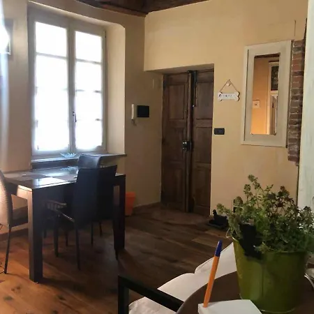 In Centro Storico A Апартаменты Кунео
